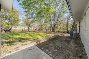 5569 Burton Ave, Fort Worth, TX 76119 - Photo 37