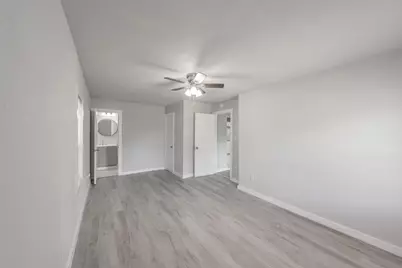 5569 Burton Avenue, Fort Worth, TX 76119 - Photo 27