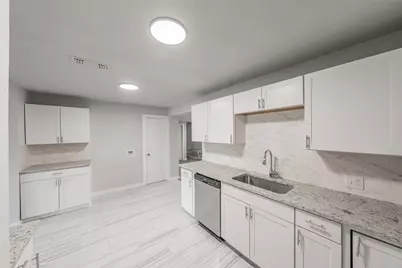 5569 Burton Avenue, Fort Worth, TX 76119 - Photo 13