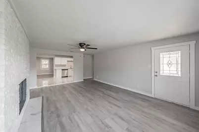 5569 Burton Avenue, Fort Worth, TX 76119 - Photo 5