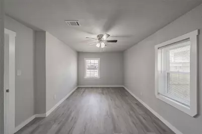 5569 Burton Avenue, Fort Worth, TX 76119 - Photo 25