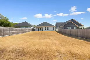 308 N Main St, McGregor, TX 76657 - Photo 25