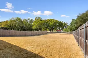 308 N Main St, McGregor, TX 76657 - Photo 23