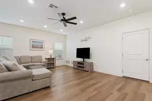 308 N Main St, McGregor, TX 76657 - Photo 7