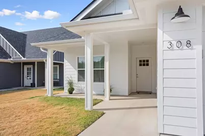 308 N Main Street, McGregor, TX 76657 - Photo 3