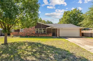 4629 Fawn Dr, Fort Worth, TX 76132 - Photo 1