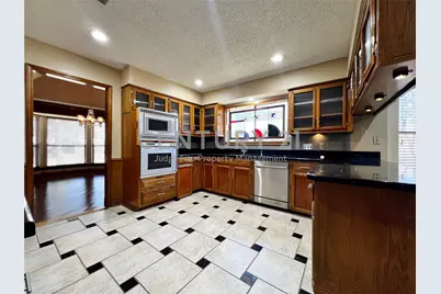 812 Newport Road, Fort Worth, TX 76120 - Photo 7