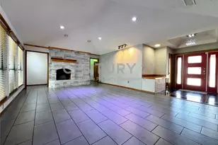 812 Newport Rd, Fort Worth, TX 76120 - Photo 3