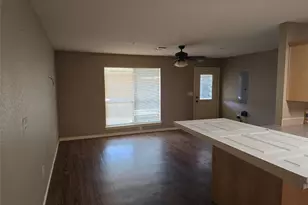 1003 Travis Ave, Alvarado, TX 76009 - Photo 7