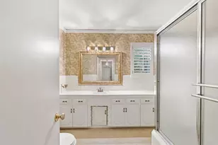 7010 S Janmar Dr, Dallas, TX 75230 - Photo 29
