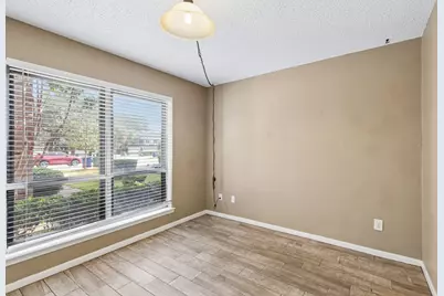 1806 Lakecrest Court, Carrollton, TX 75006 - Photo 17