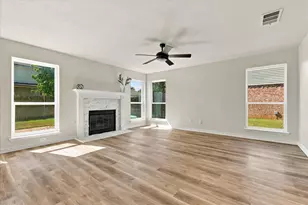 322 Ashley Oak Ln, Lake Dallas, TX 75065 - Photo 5