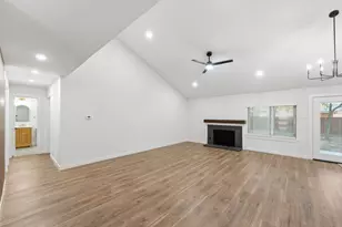 433 Rollingridge Ln, Garland, TX 75043 - Photo 5