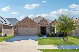 929 Crest Breeze Dr, Fort Worth, TX 76052 - Photo 1