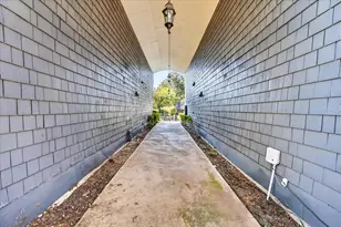 5043 Les Chateaux Dr, Dallas, TX 75235 - Photo 21