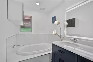 9584 Ash Creek Dr, Dallas, TX 75228 - Photo 13