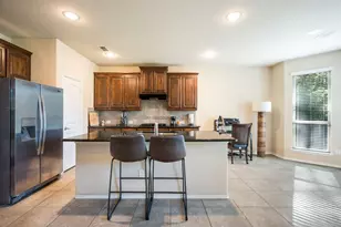 1300 Bellingham Cir, Glenn Heights, TX 75154 - Photo 9