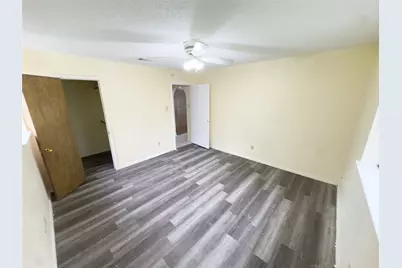 808 Warwick Street, Bedford, TX 76022 - Photo 9