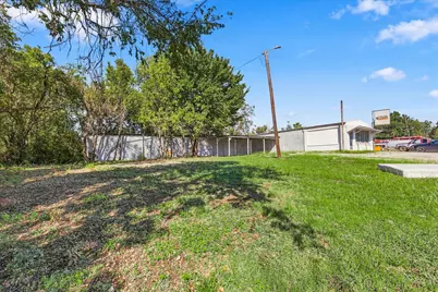 102 College Street, Whitesboro, TX 76273 - Photo 23