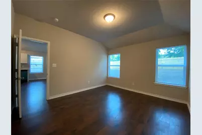1304 E Magnolia Avenue, Fort Worth, TX 76104 - Photo 11