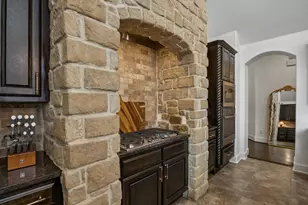 2403 Laguna Ln, Arlington, TX 76012 - Photo 15