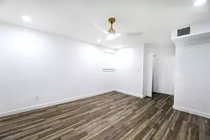 506 Lindsey St, Bowie, TX 76230 - Photo 25