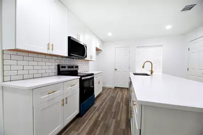 506 Lindsey Street, Bowie, TX 76230 - Photo 15