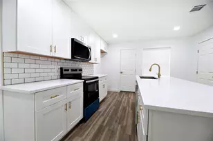 506 Lindsey St, Bowie, TX 76230 - Photo 15