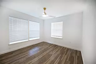 506 Lindsey St, Bowie, TX 76230 - Photo 21