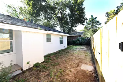 506 Lindsey Street, Bowie, TX 76230 - Photo 33