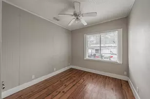 212 N Ruddell St, Denton, TX 76205 - Photo 7