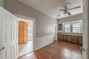 212 N Ruddell St, Denton, TX 76205 - Photo 9