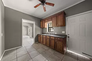404 Eddins St, Marlin, TX 76661 - Photo 7