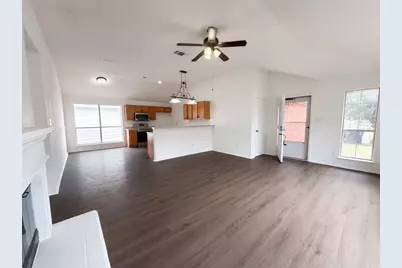 1033 Olivewood Lane, Fort Worth, TX 76140 - Photo 11