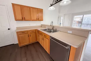 1033 Olivewood Ln, Fort Worth, TX 76140 - Photo 7
