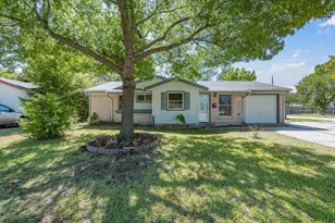 433 W Dorris Dr, Grand Prairie, TX 75051 - Photo 23
