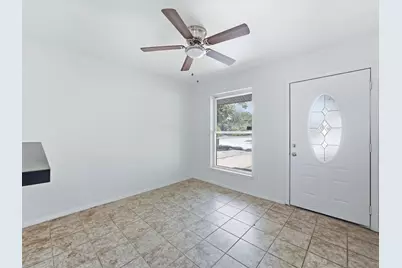 433 W Dorris Drive, Grand Prairie, TX 75051 - Photo 7