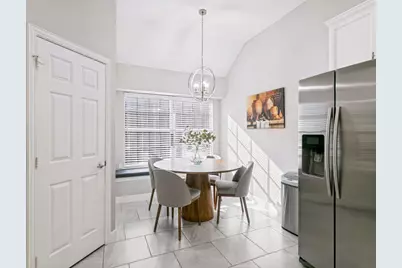 1600 Yellowstone Avenue, Lewisville, TX 75077 - Photo 5