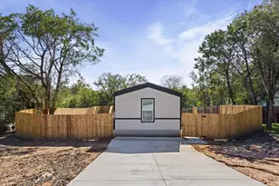 4206 Cortez Ct, Granbury, TX 76048 - Photo 5