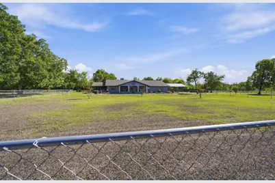 1309 W Madison Street, Ennis, TX 75119 - Photo 37