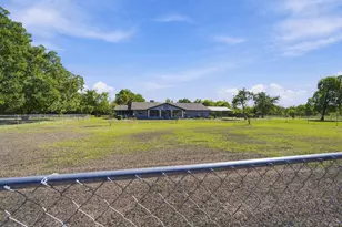 1309 W Madison St, Ennis, TX 75119 - Photo 37