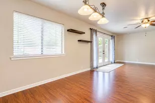 1813 Thomas Pl, Arlington, TX 76010 - Photo 9