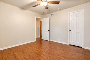 1813 Thomas Pl, Arlington, TX 76010 - Photo 17