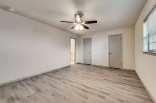 7021 Lincolnshire Ln, North Richland Hills, TX 76182 - Photo 23