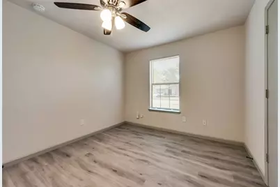 7021 Lincolnshire Lane, North Richland Hills, TX 76182 - Photo 17