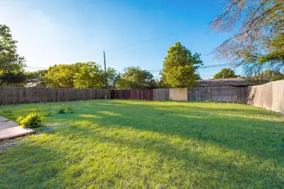 7021 Lincolnshire Lane, North Richland Hills, TX 76182 - Photo 29