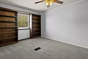 600 W 12th St, Clarksville, TX 75426 - Photo 27