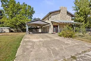 600 W 12th St, Clarksville, TX 75426 - Photo 37