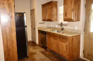 663 W Tarleton St, Stephenville, TX 76401 - Photo 5