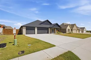 205 Trevor Ln, Greenville, TX 75402 - Photo 1